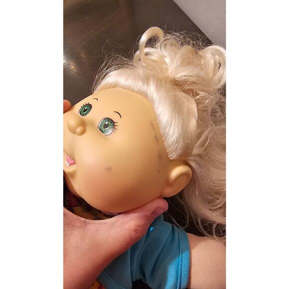 2014 Blonde Cabbage Patch Doll - Picture 3 of 3